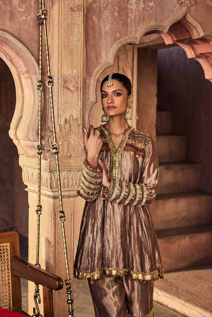 Neerus Brown tissue embroidered suit set - detail view 1