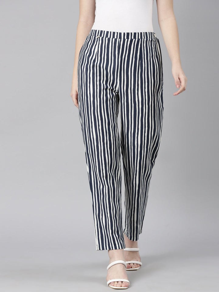 Neerus Blue straight pant bottom - front view