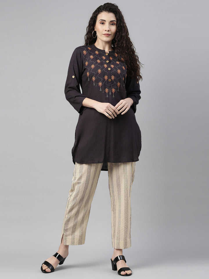 Neerus Beige cotton solid straight pant - front view