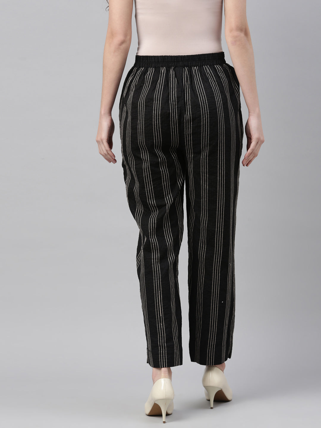 Neerus Black cotton straight pants - detail view 1