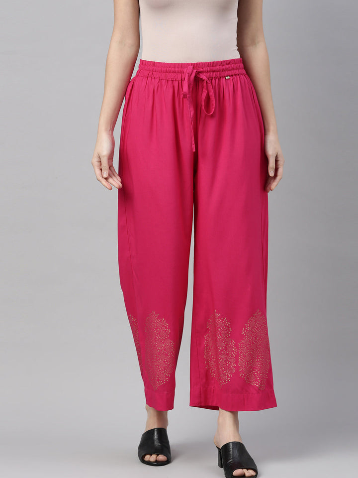 Neerus Pink solid flared palazzo - detail view 6