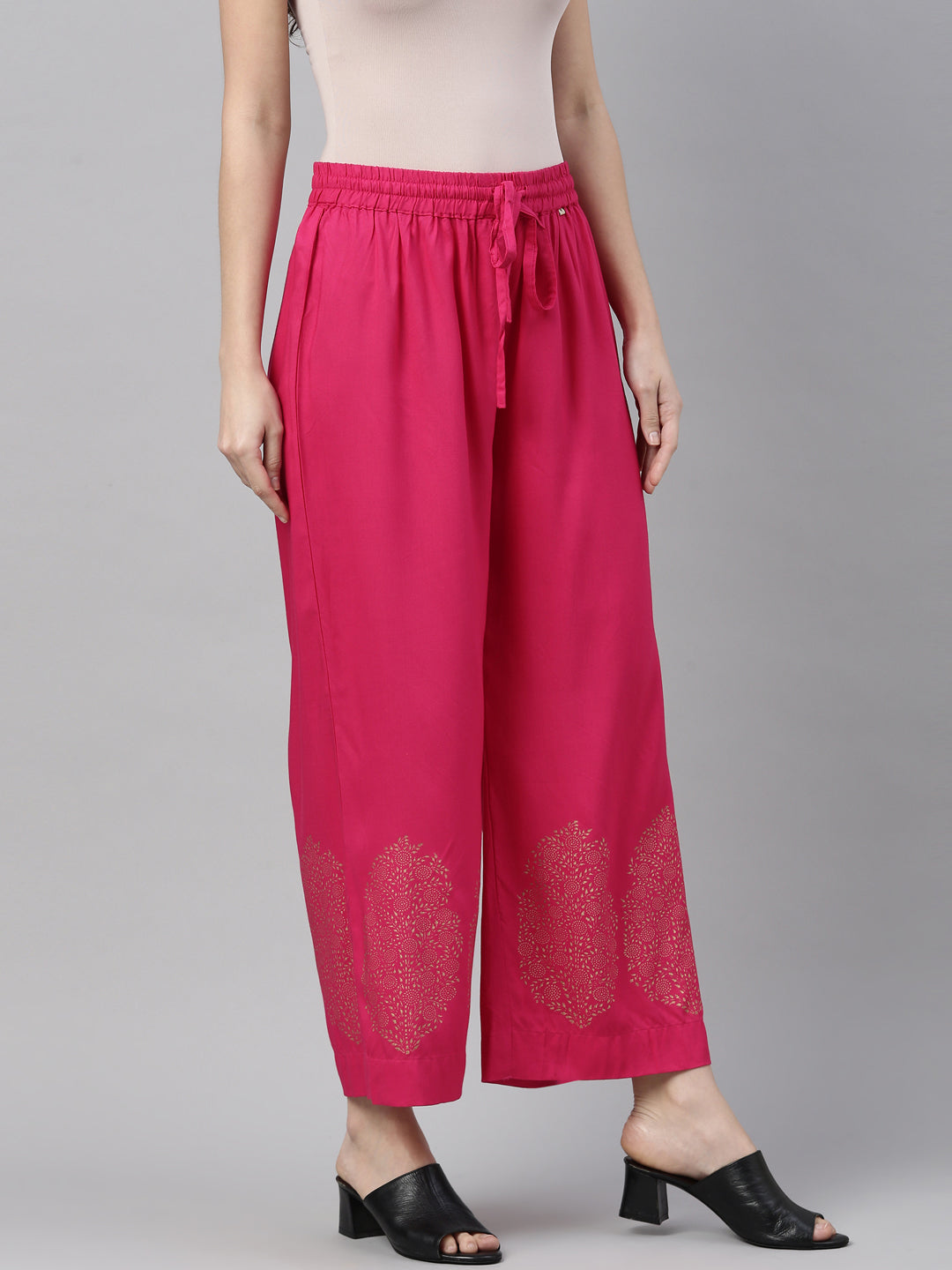 Neerus Pink solid flared palazzo - detail view 1
