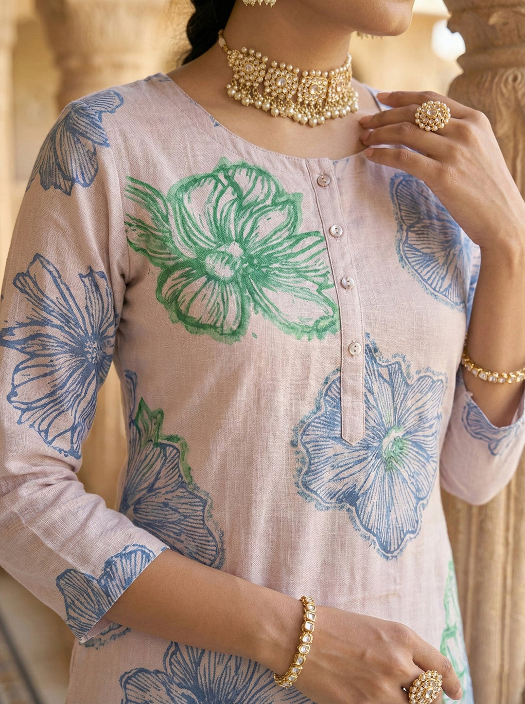 Neerus White viscose printed suit set - side view