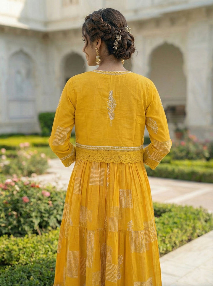 Neerus Yellow cotton digital printed maxi dress - detail view 1
