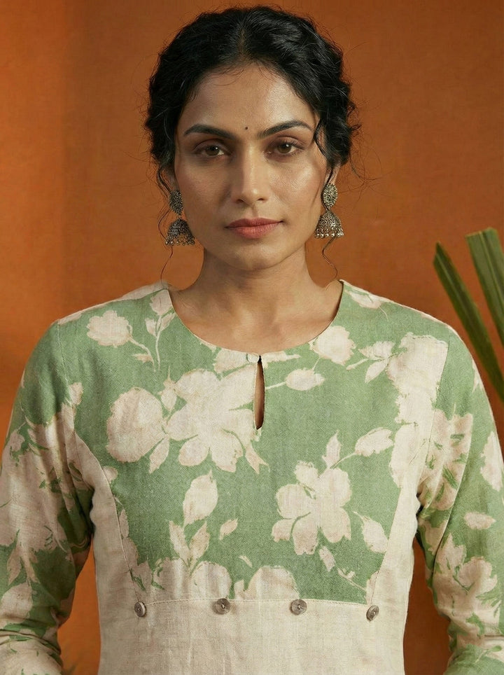 Neerus Green cotton printed suit set - side view