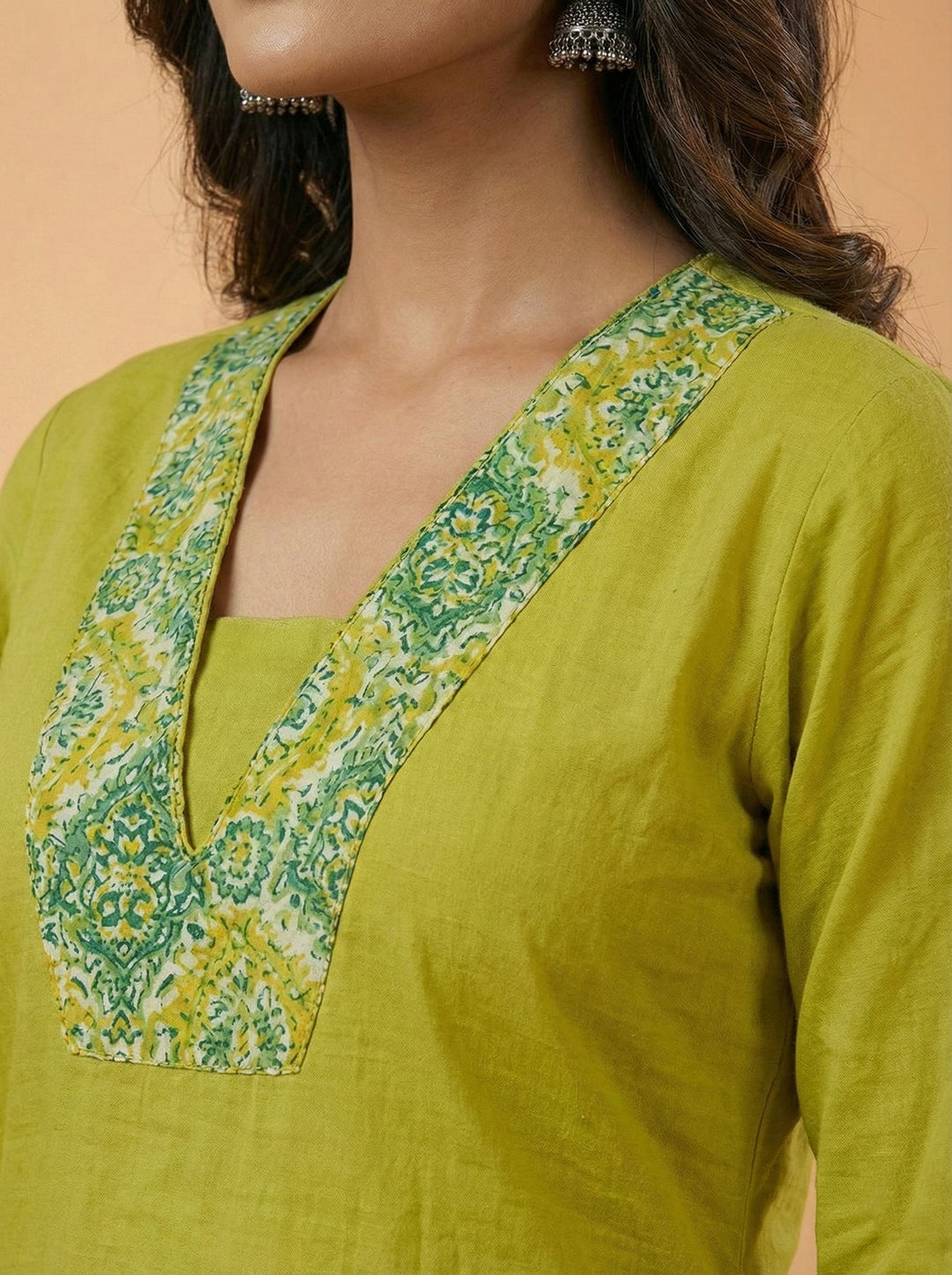 Neerus Green silk hand embroidered suit set - detail view 1