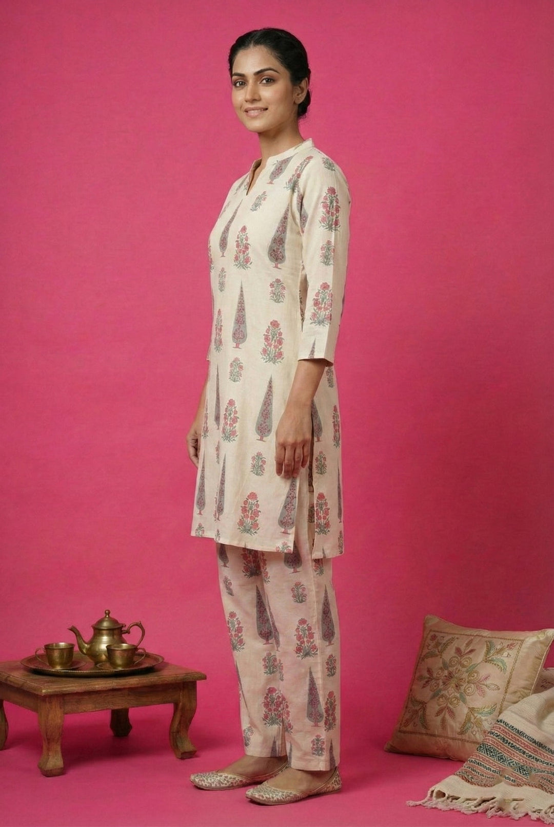 Neerus Pink cotton digital printed suit set - back view