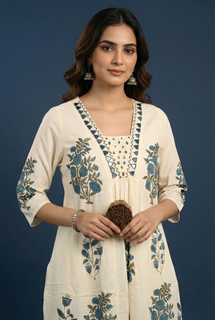 Neerus Green cotton digital printed suit set - detail view 2