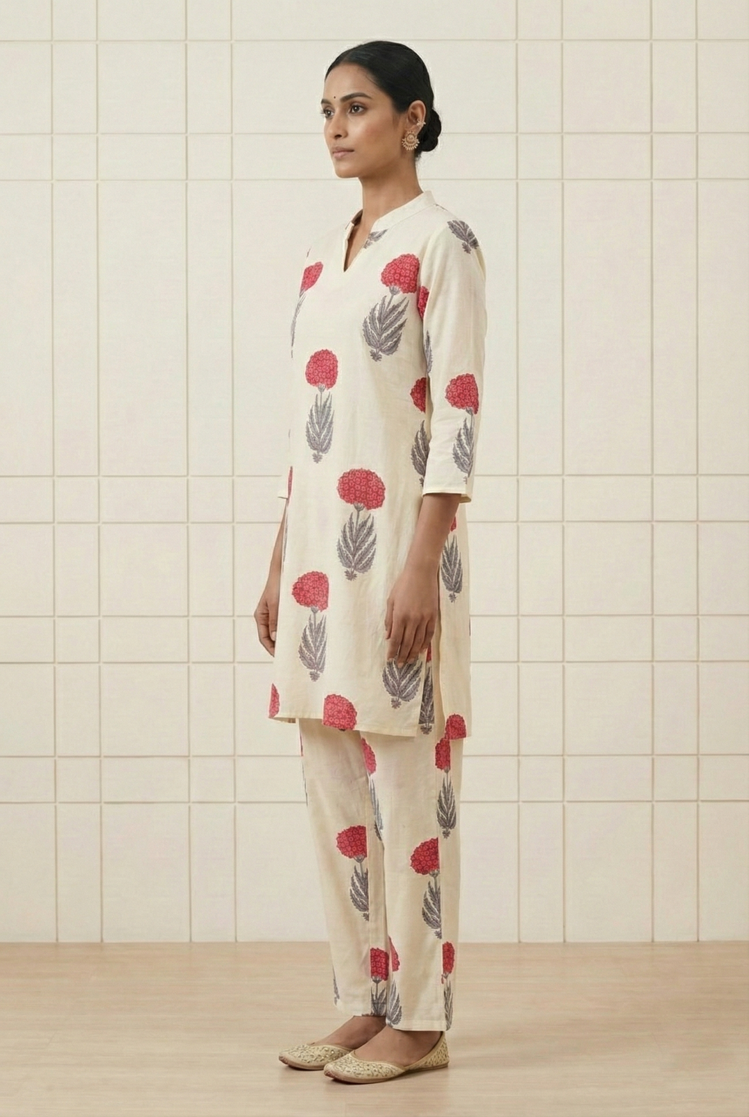 Neerus Pink cotton digital printed suit set - back view
