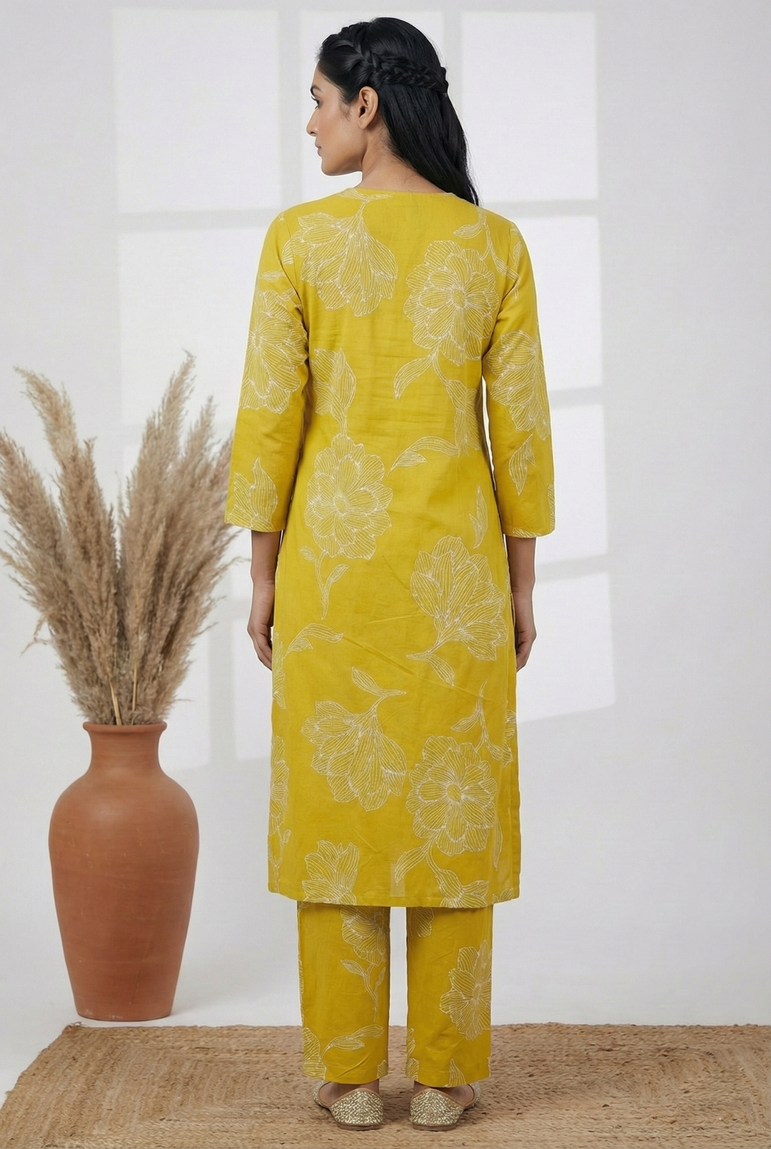 Neerus Green rayon digital printed suit set - side view