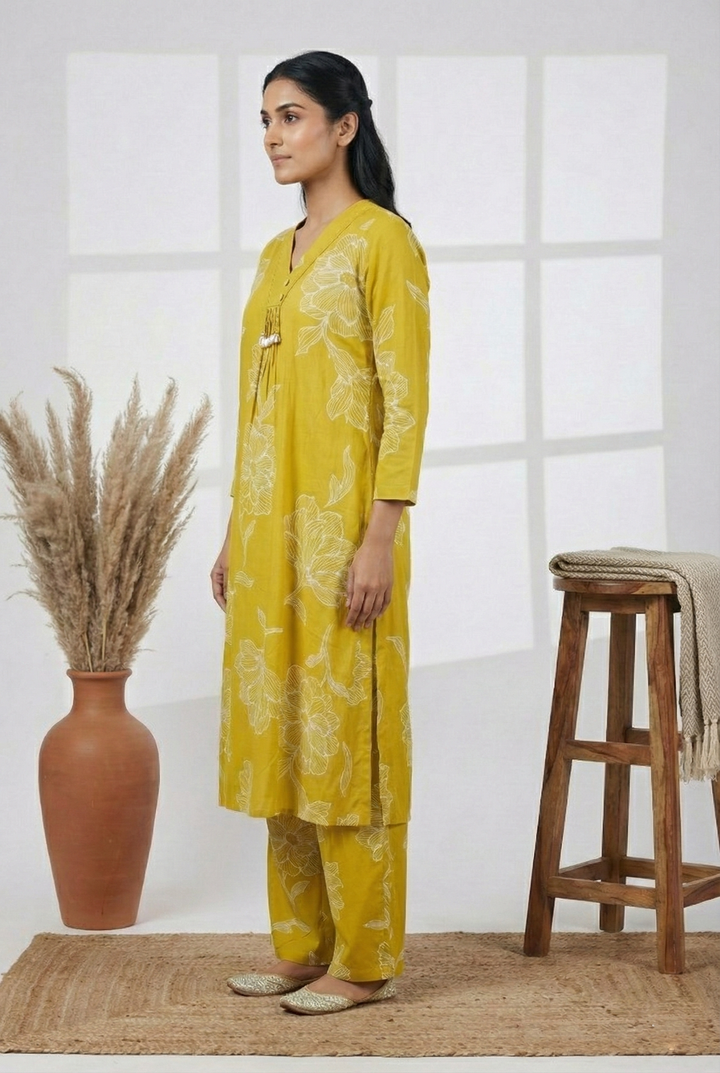 Neerus Green rayon digital printed suit set - back view