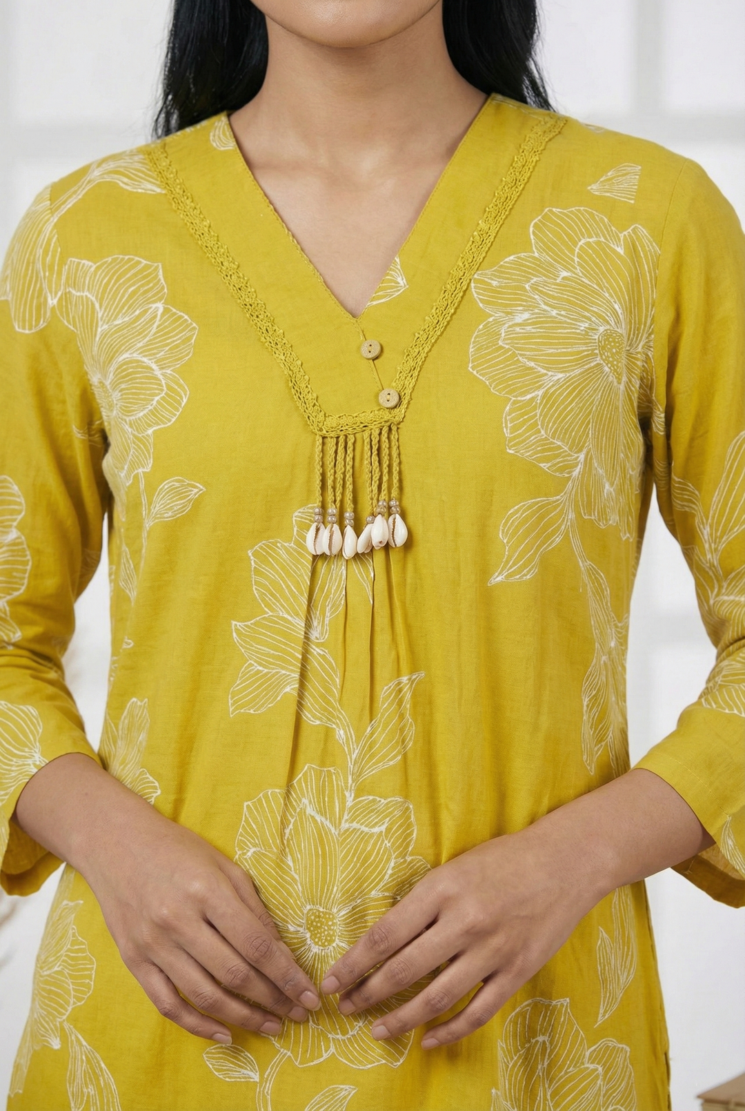 Neerus Green rayon digital printed suit set - detail view 1