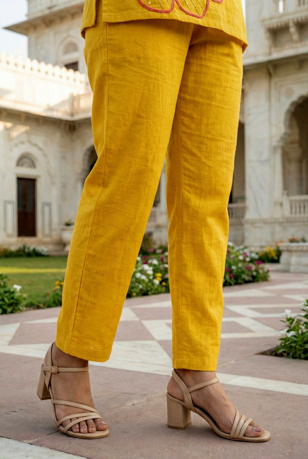 Neerus Yellow linen hand embroidered suit set - detail view 3