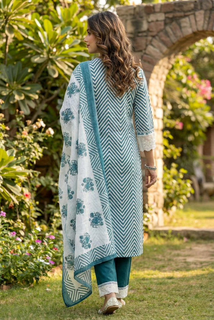 Neerus Green cotton printed suit set - side view