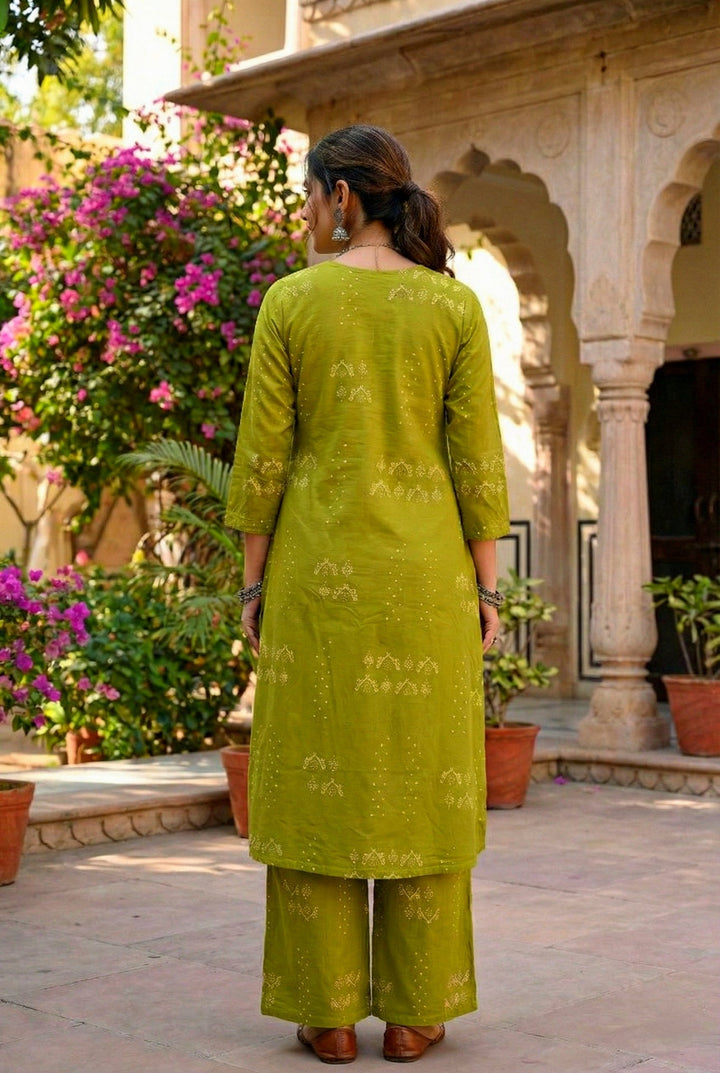 Neerus Green cotton printed suit set - side view