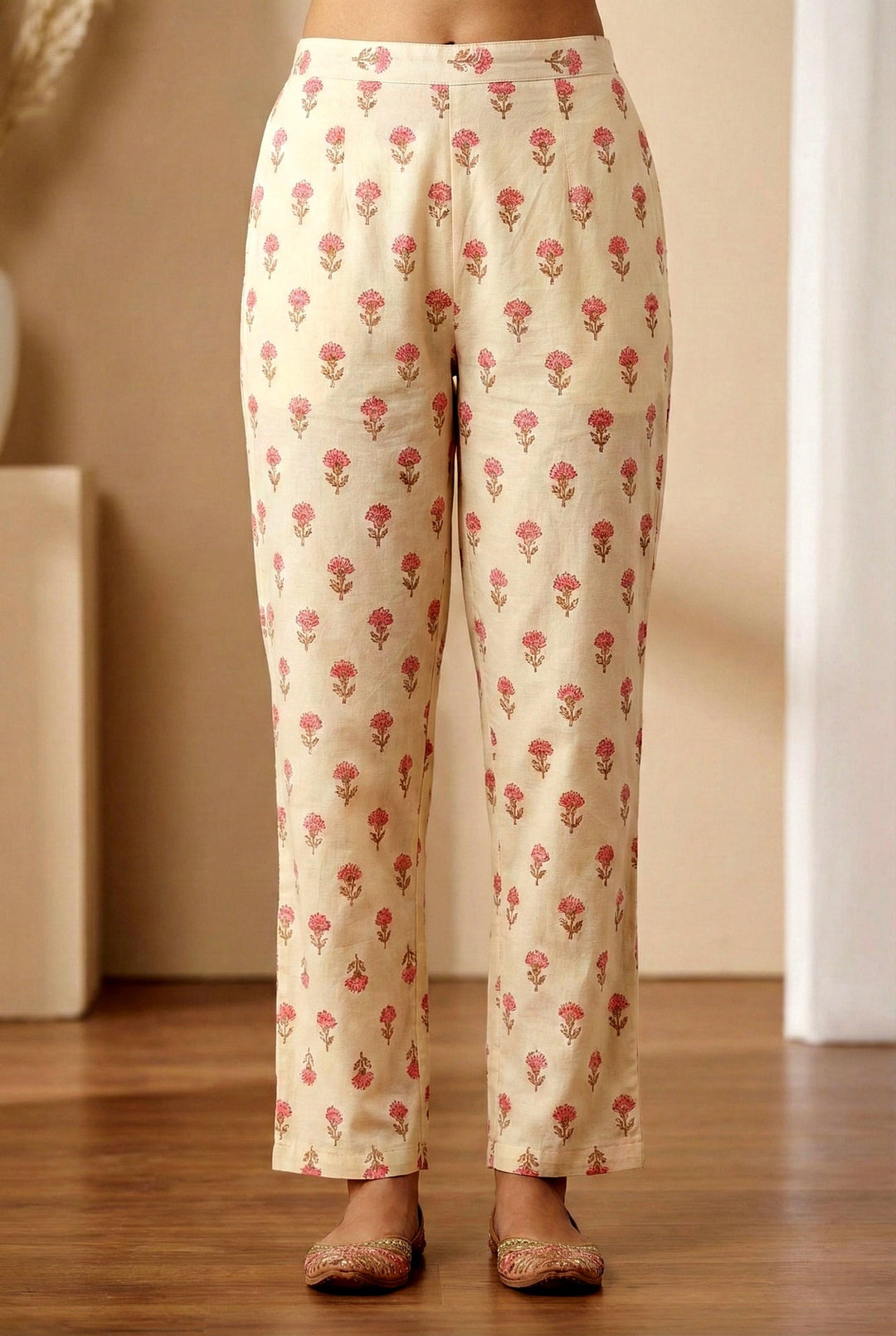 Neerus Pink cotton printed suit set - detail view 3