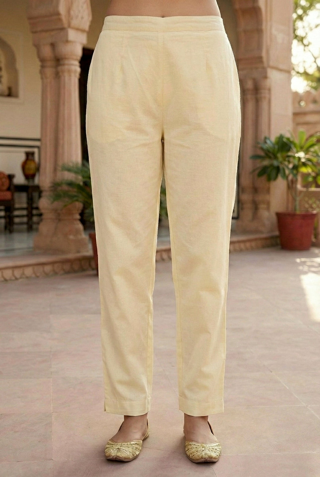 Neerus Yellow silk digital printed suit set - detail view 3