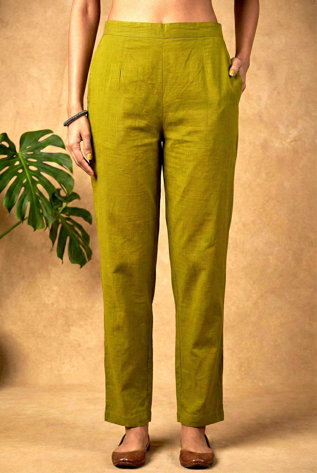 Neerus Green cotton digital printed suit set - detail view 3