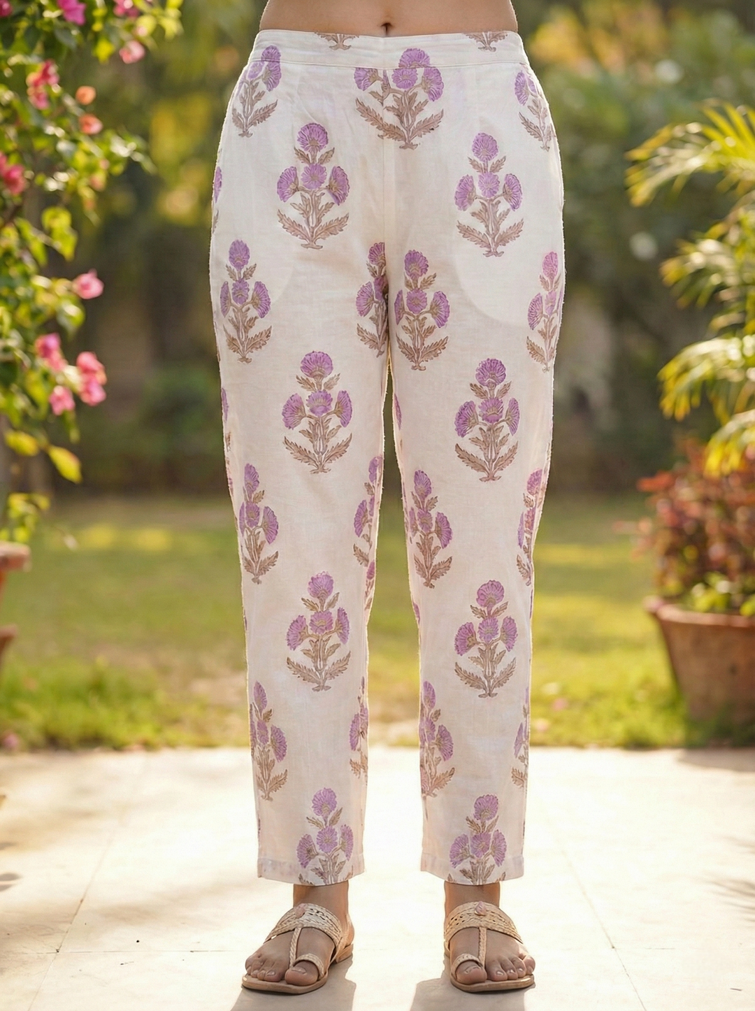 Neerus Purple cotton printed suit set - detail view 2
