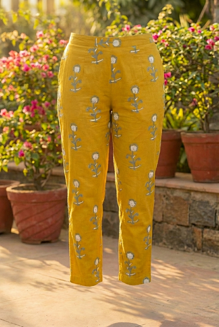 Neerus Green cotton printed kurta set - detail view 3