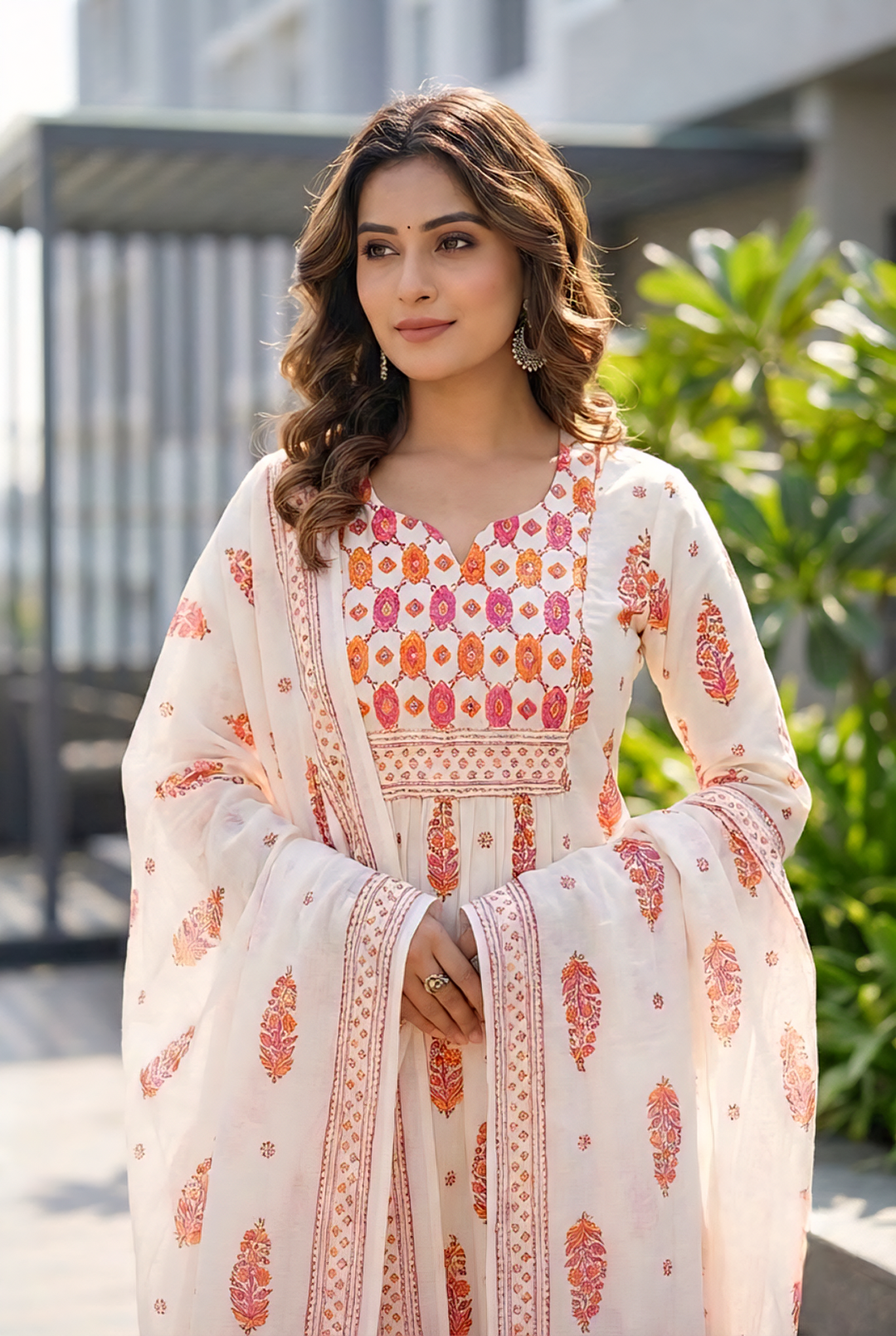Neerus Pink cotton printed suit set - detail view 1