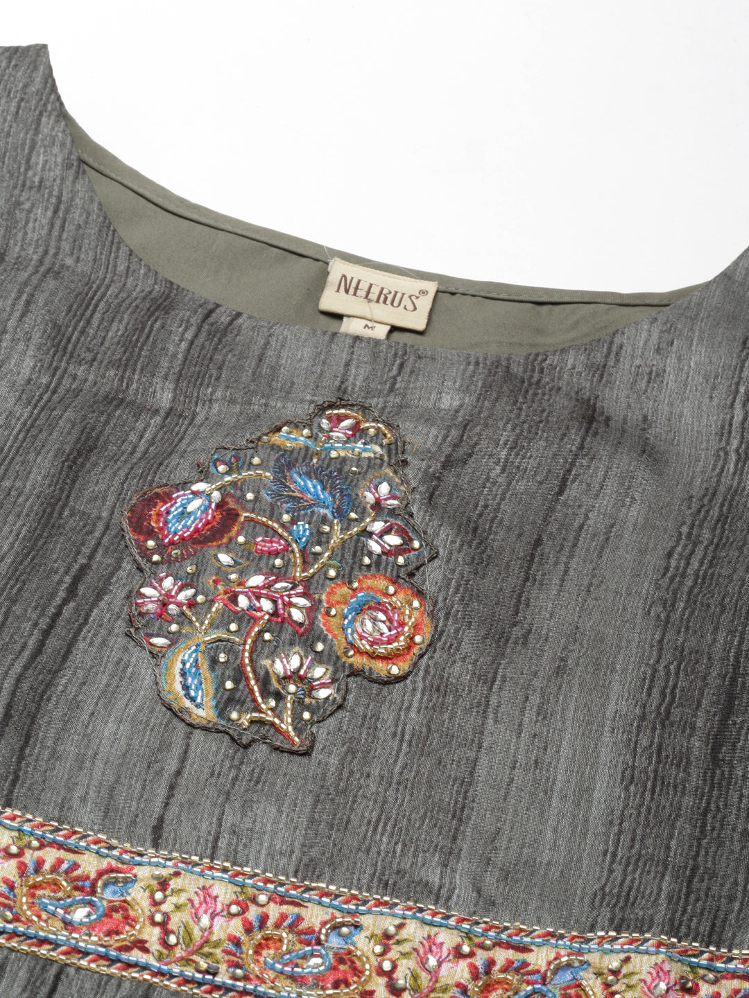 Neerus Green polyester embroidered maxi dress - detail view 2