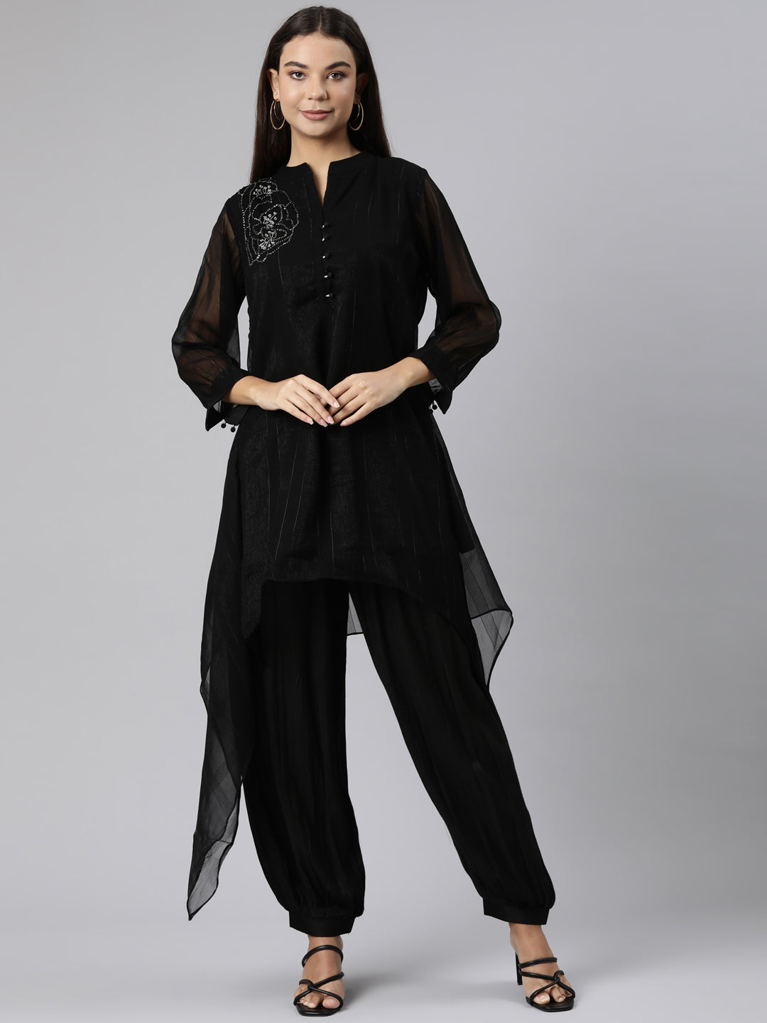 Neerus Black solid high-low co-ord set kurta and salwar - front view