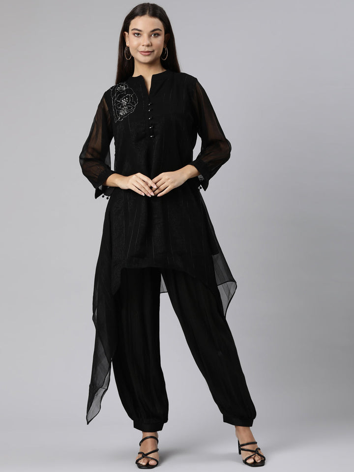 Neerus Black solid high-low co-ord set kurta and salwar - front view