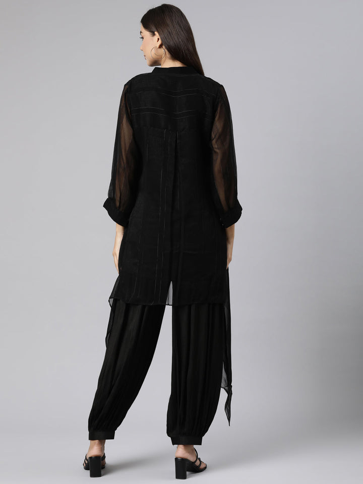 Neerus Black solid high-low co-ord set kurta and salwar - side view