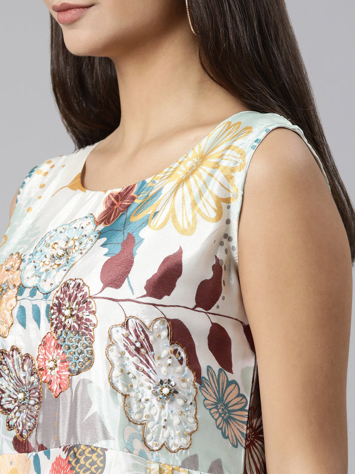 Neerus Green Straight Casual Floral Dresses