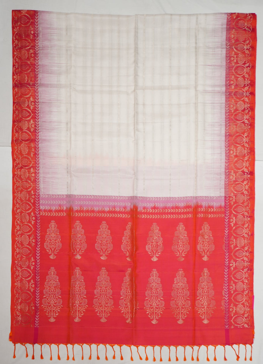 Neerus White silk woven saree with zari border - detail view 3
