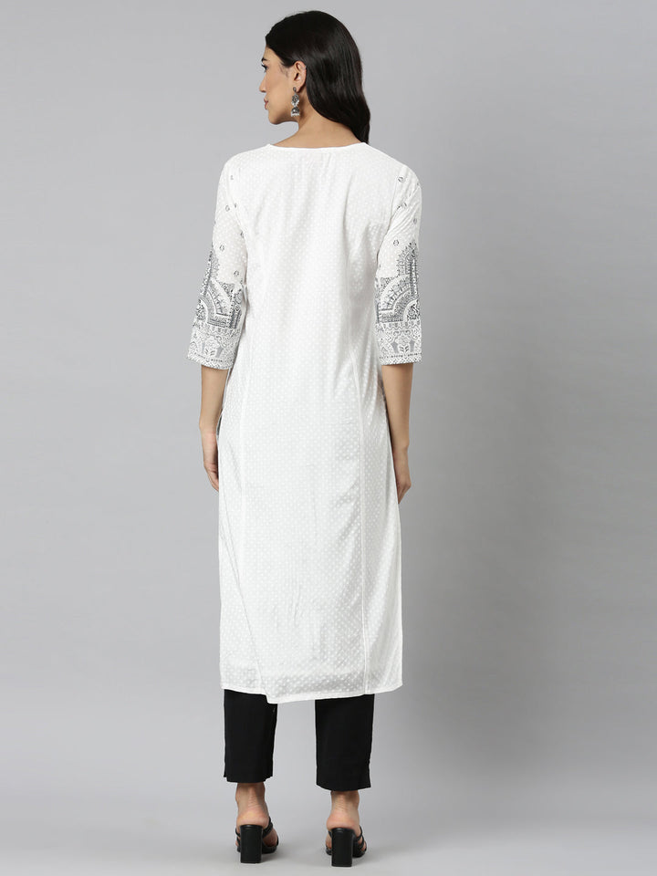 Neerus Black Casual Floral Straight Kurtas