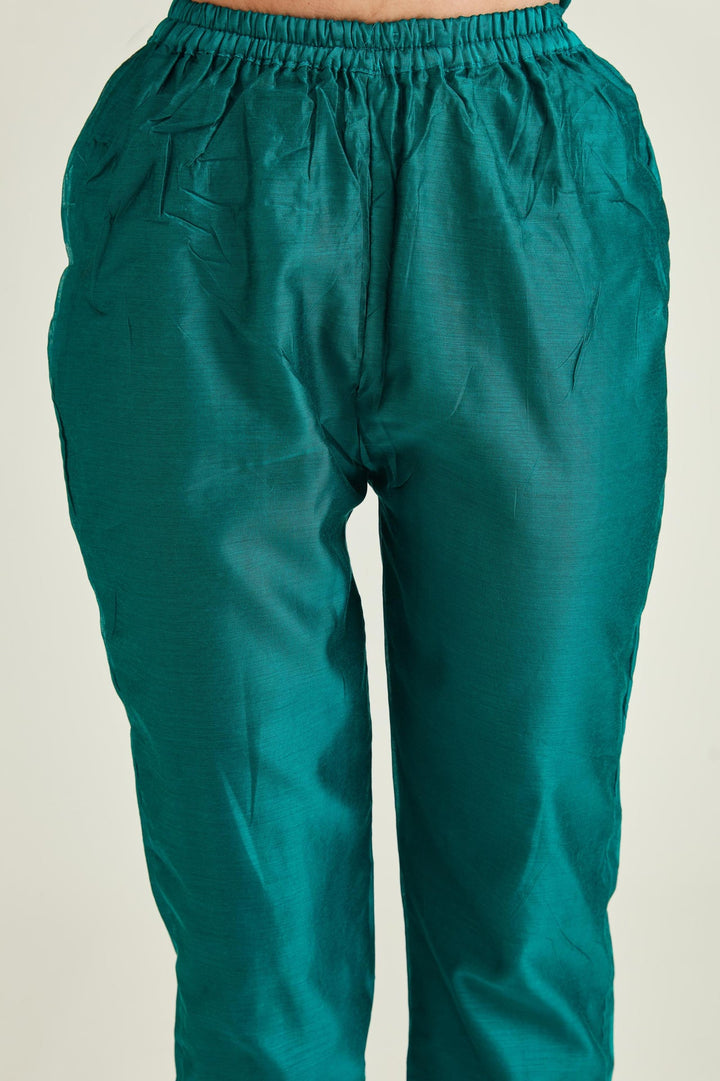 Neerus Green Chanderi Embroidered Kurta Set - detail view 3