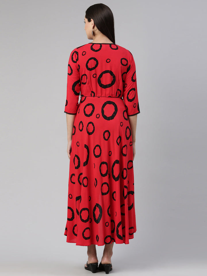 Neerus Red cotton anarkali kurta curved hem - side view