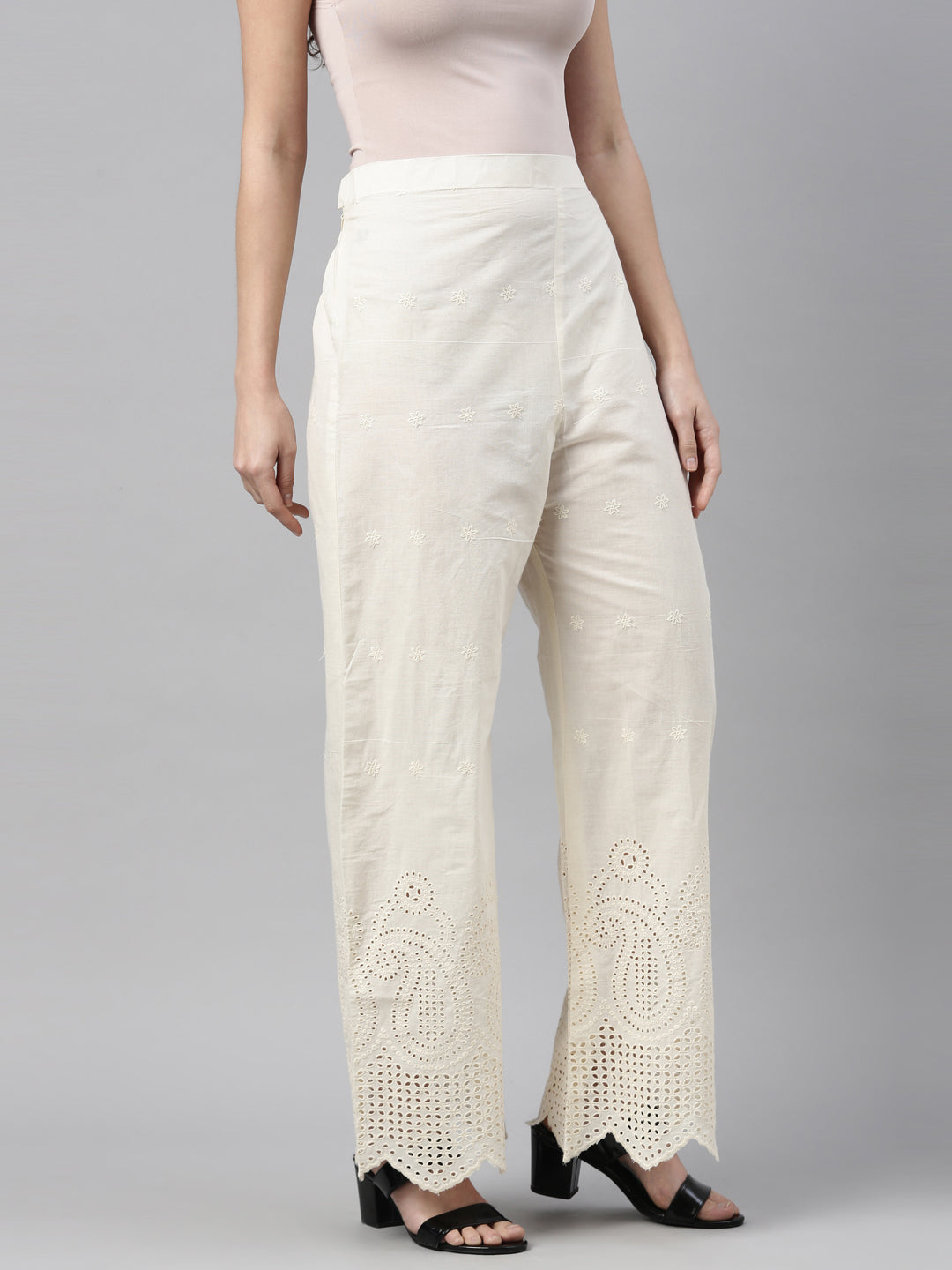 Neerus Cream solid flared palazzo - detail view 1