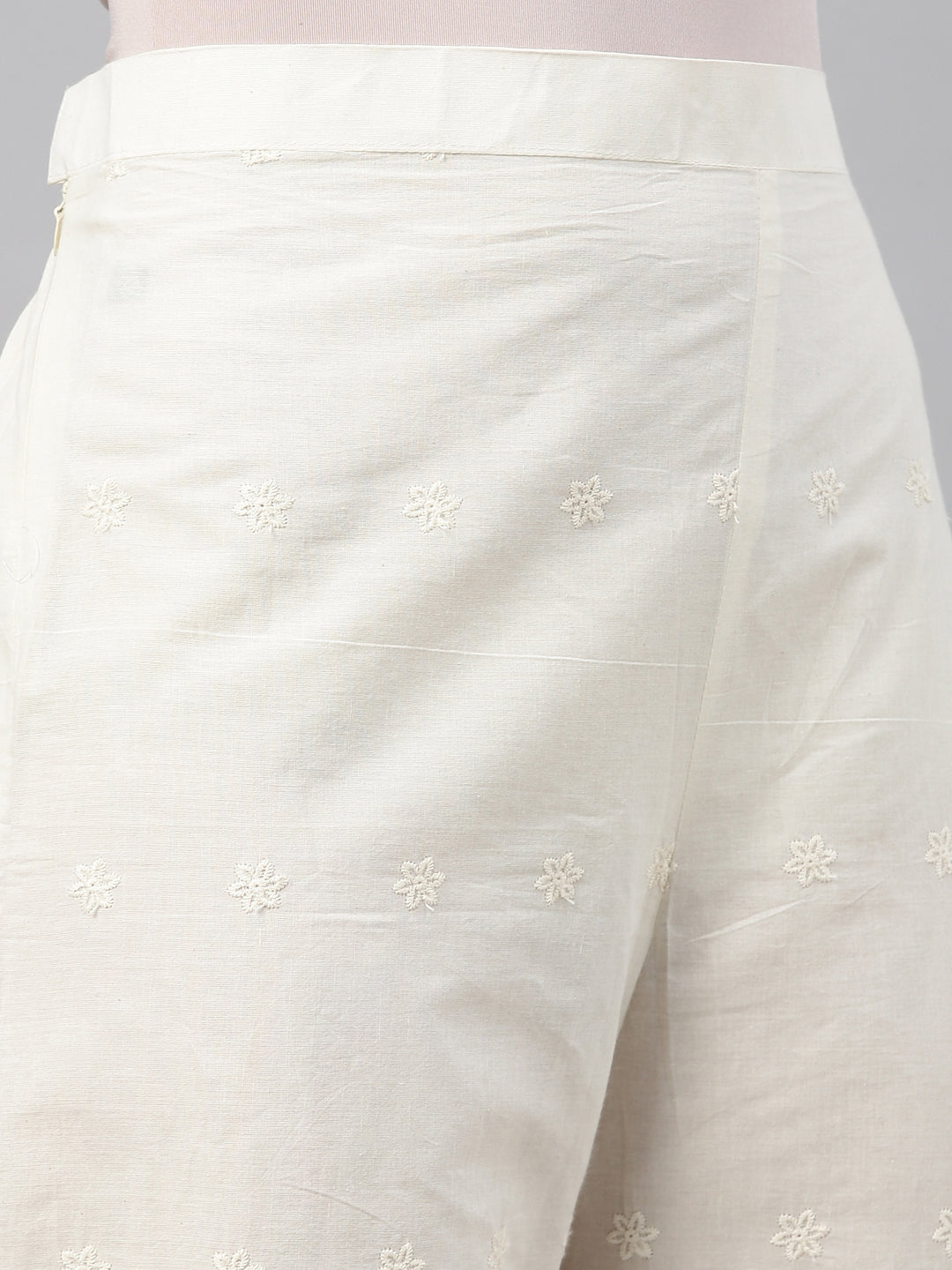 Neerus Cream solid flared palazzo - detail view 5