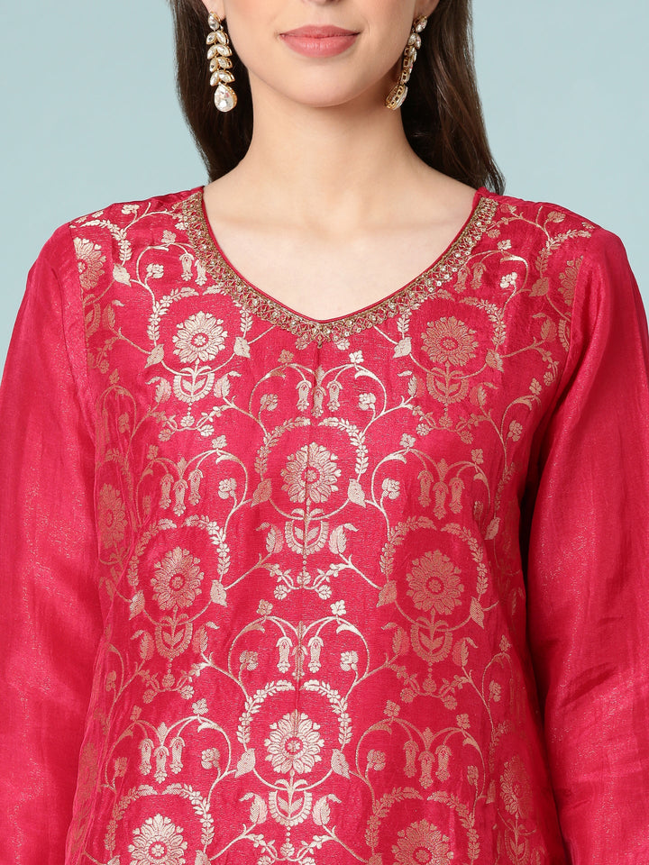 Neerus Pink silk digital printed suit set - detail view 1
