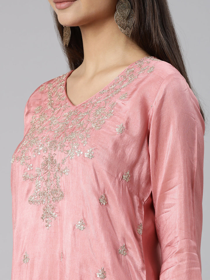Neerus Pink printed floral suit set kurta trouser dupatta - detail view 1