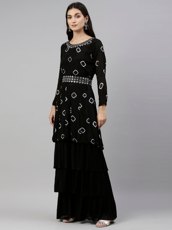 Neerus Black georgette embroidered kurta set - side view