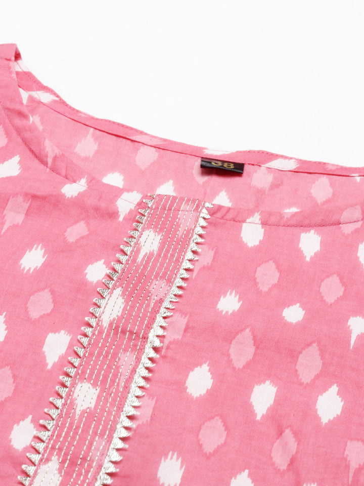 Neerus Pink cotton printed kurta geometric design - detail view 1