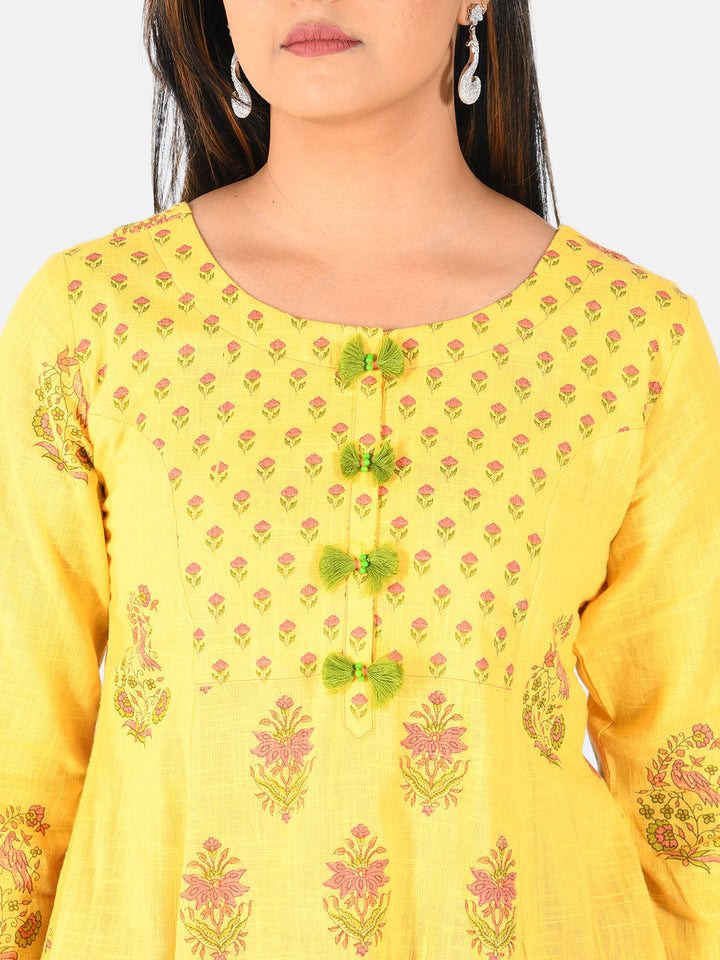 Neerus Yellow cotton printed A-line kurti - detail view 1