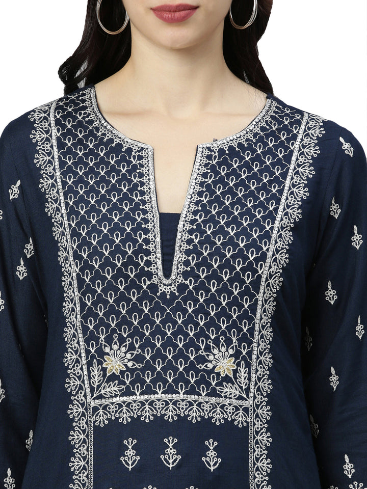 Neerus Blue thread embroidered floral kurta - detail view 2