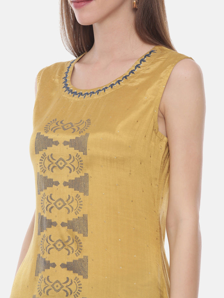 Neerus Yellow embroidered straight kurta - detail view 2