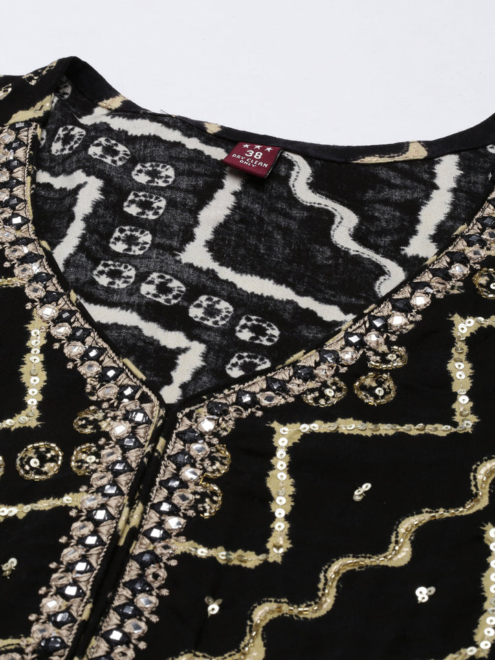 Neerus Black printed chevron straight dress - detail view 1