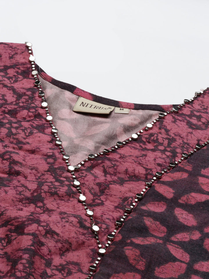 Neerus Pink cotton printed suit set - back view