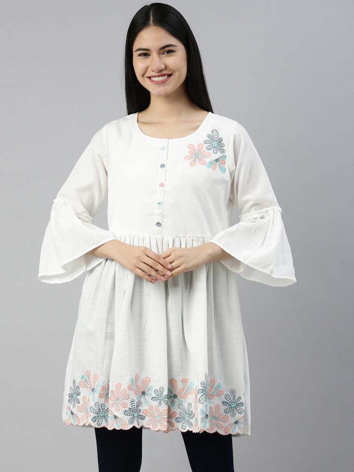 Neerus White cotton solid kurti - detail view 4