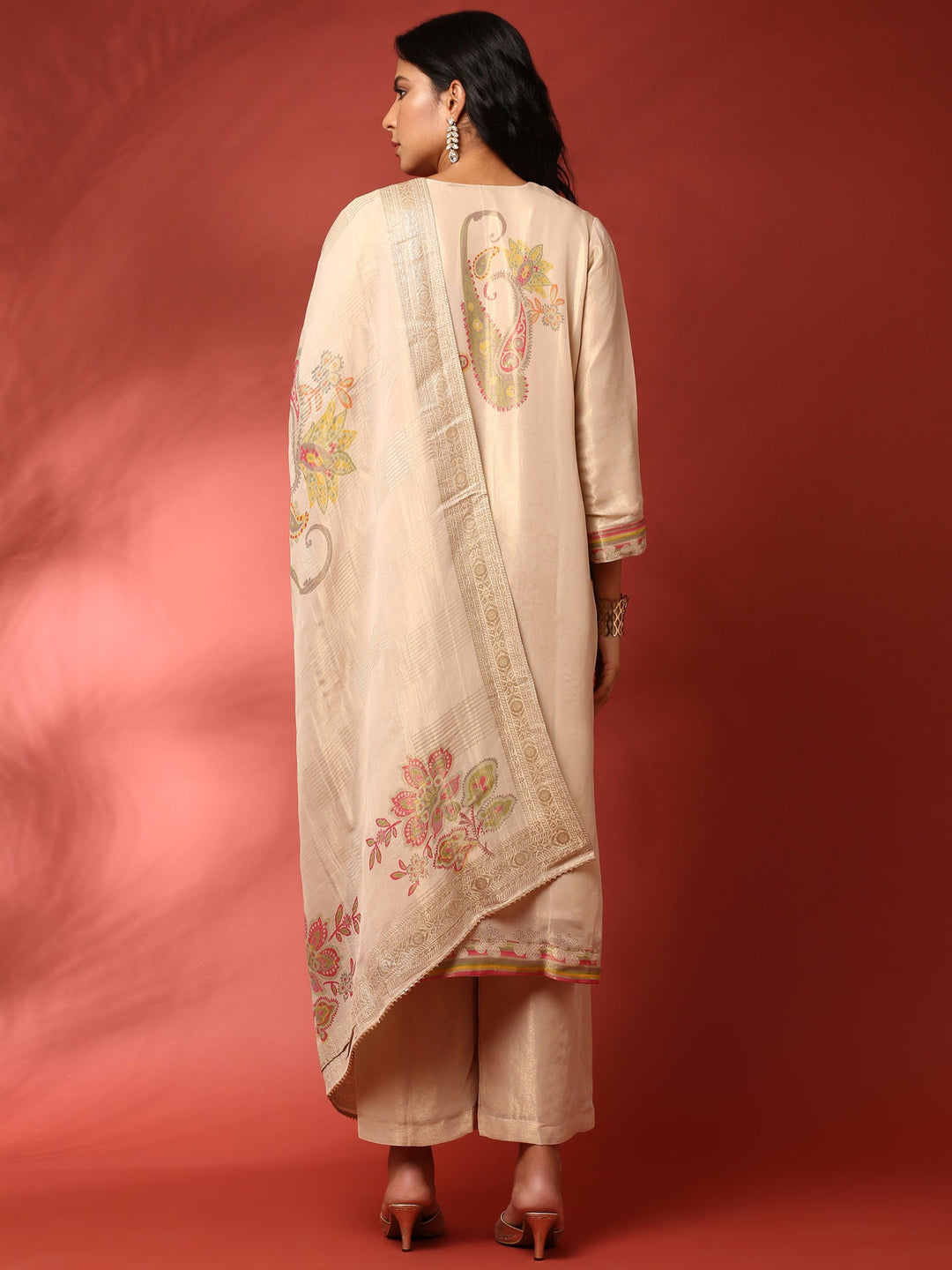 Neerus Gold tissue embellished suit set - side view