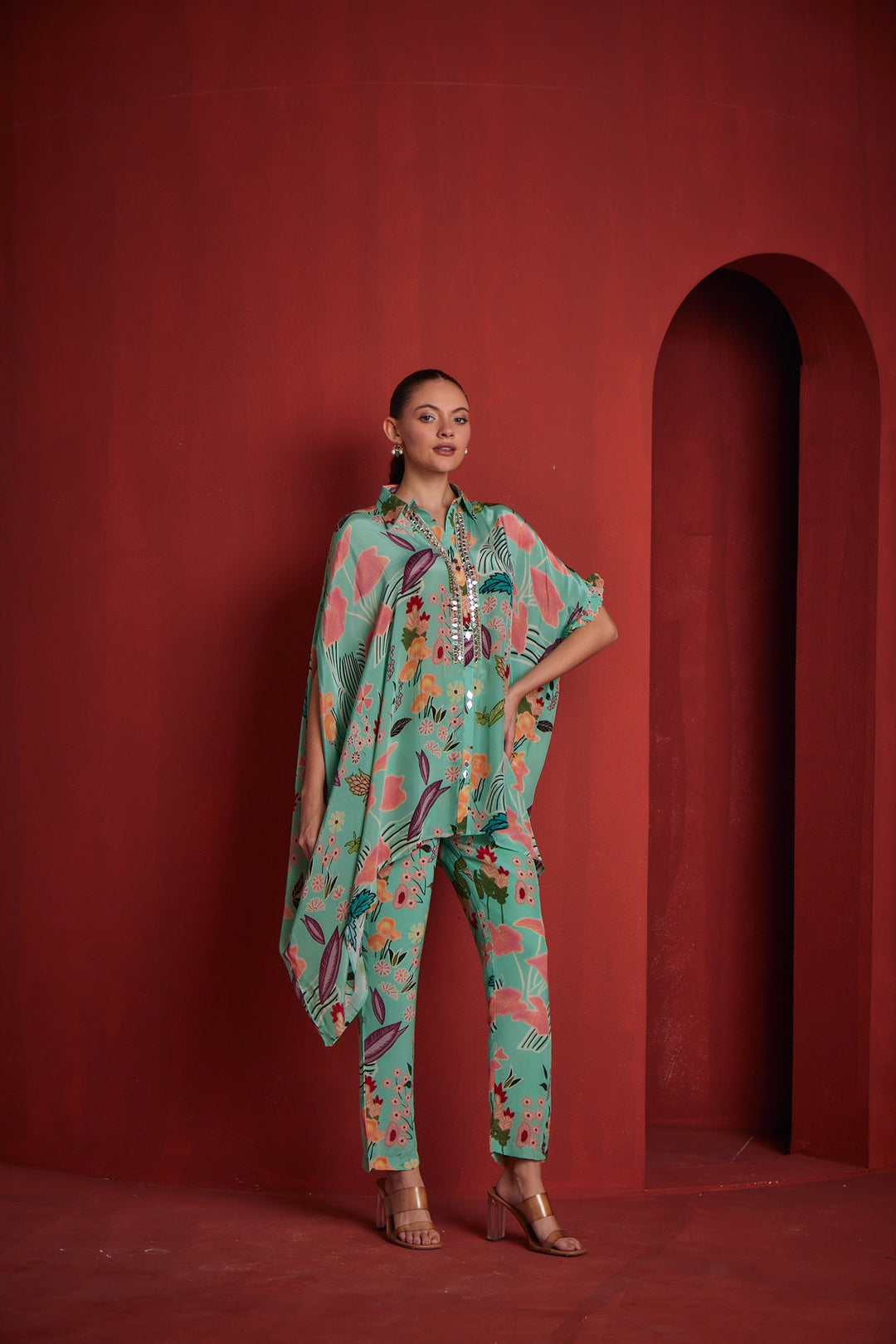 Neerus Green crepe co-ord set - detail view 1