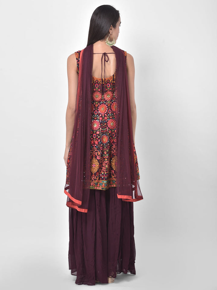 Neerus Maroon embroidered kurta set with skirt and dupatta - detail view 1