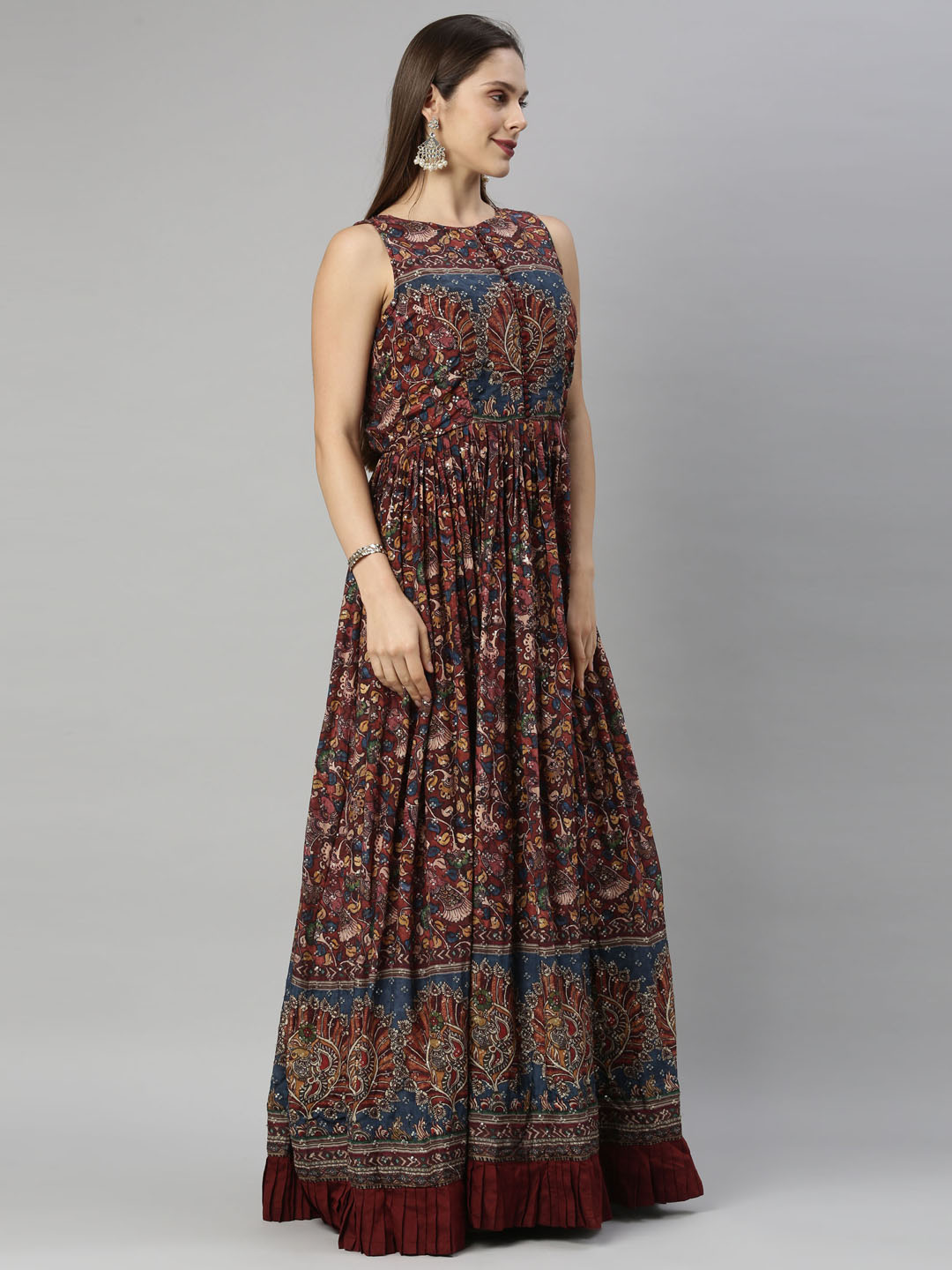 Neerus Maroon silk gown - detail view 1